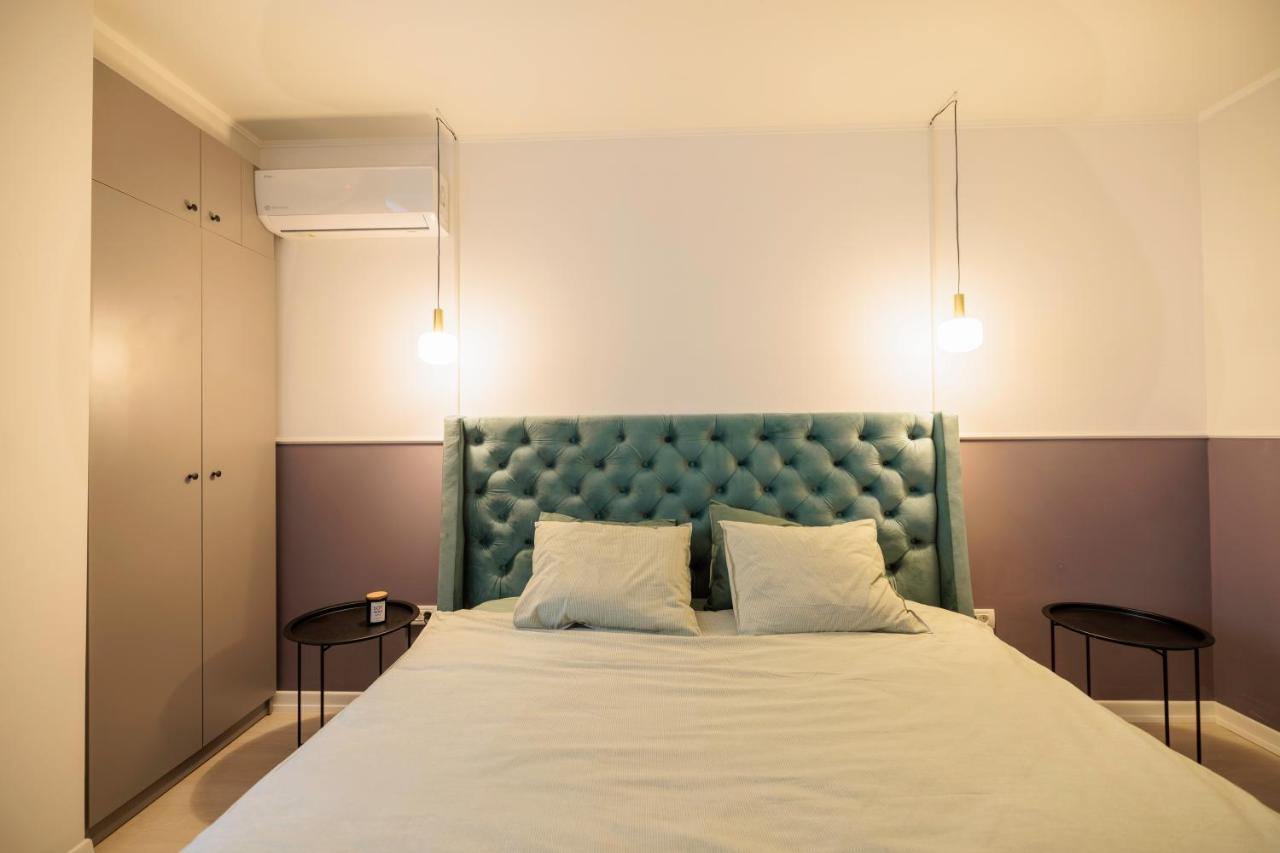 Downtown Hidden Garden With Jacuzzi In Bucharest Apartment Ngoại thất bức ảnh