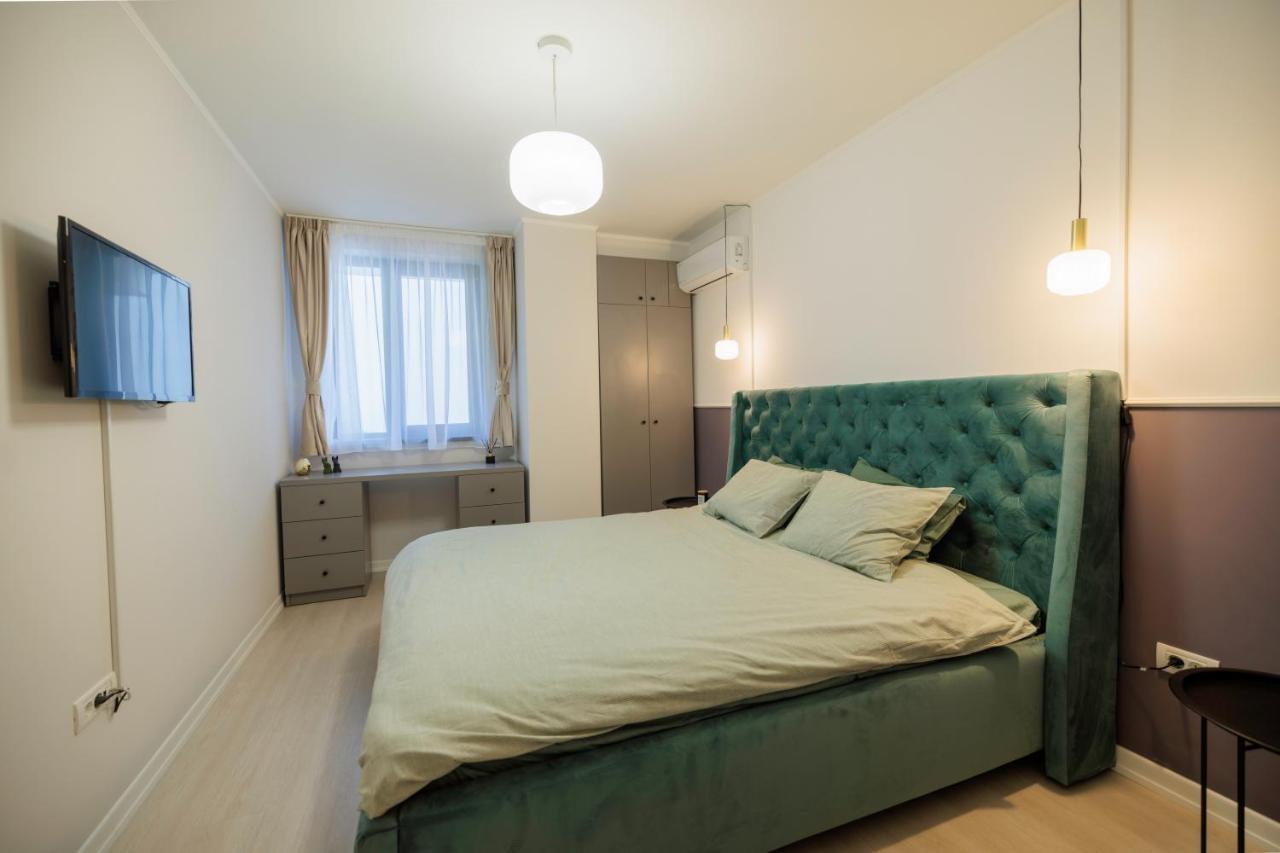 Downtown Hidden Garden With Jacuzzi In Bucharest Apartment Ngoại thất bức ảnh